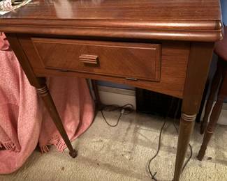 Antique/Vintage Sewing Machine in Wood Cabinet