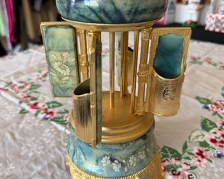 Italian Cig/Lipstick Carousel