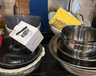 Lots of Kitchen Items