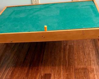 313 Puzzle or Craft Table 