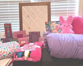 122 Girly Stuff
