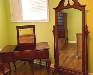 503 Makeup Table  Mirror 