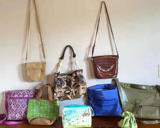 315 Purses A Plenty
