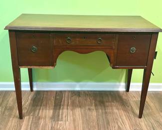 547 Very Vintage Desk