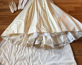 316 Say Yes to the Vintage Dress 