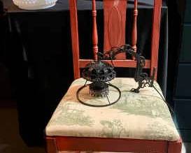 529 Vtg. Cast Iron Lamp 