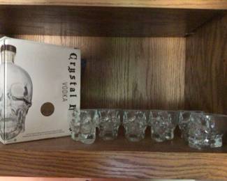 CRYSTAL SKULL VODKA & 8 shot skull shot glasses