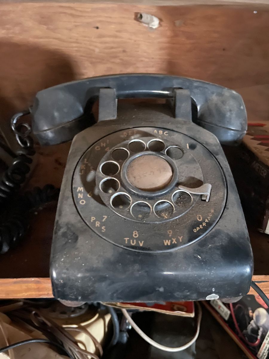 Old rotary phone 