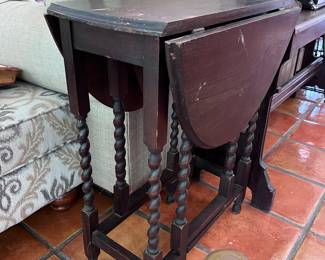 Barley Twist Drop Leaf