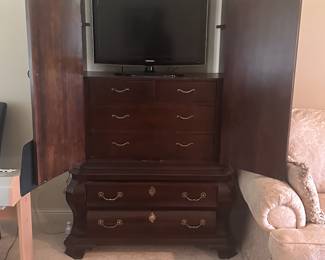 Tv stand 
23x33 inch tv can be held
Price 150 or OBO
