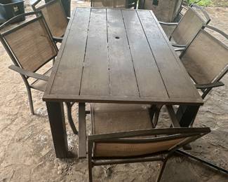 Patio table and chairs
Price $100 or OBO