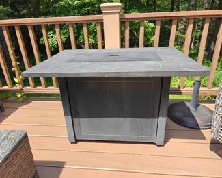 202	Gas Fire Pit	40x28x25