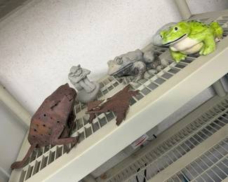 6097 Frog Toad Decor Samplermin