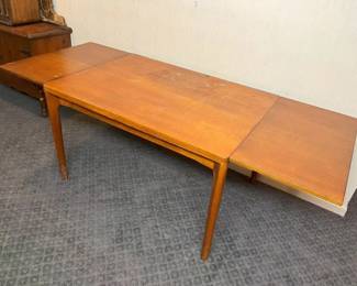 6097 Scandinavian Vintage Slide Leaf Table Extendedmin