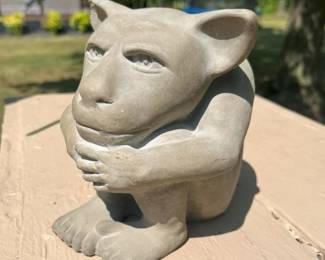 6097 Dedo Gargoyle Statuemin