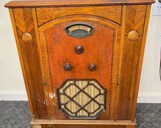 6097 Sonora DC7 Vintage Console Radiomin