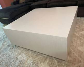 6097 Bernhardt Modern Oversized Coffee Tablemin