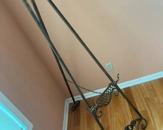 6097 Metal Floor Stand Picture Easelmin