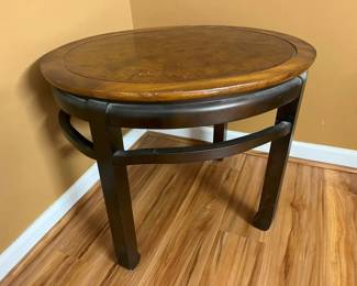 6097 Vintage Chin Hua Style Ming Leg Oval Side Tablemin