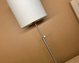 6097 Modern Adjustable Height Table Lamp X2min