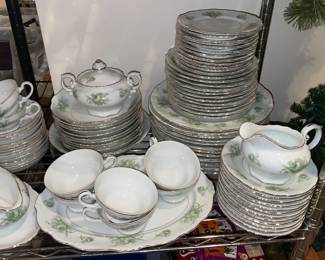 Large Royal M China Set