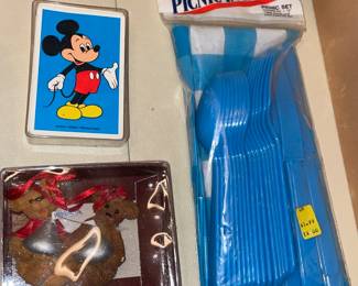 Vintage Picnic In A Bag