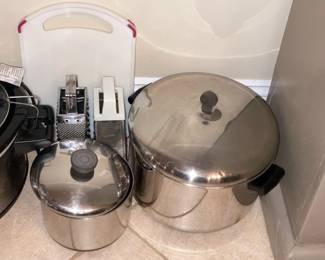 Assorted Kitchenware (Coffee Mugs, Glassware, Bakeware, Dishes, Etc.)