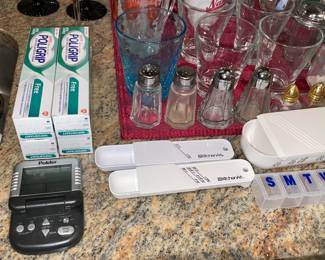 Assorted Kitchenware (Coffee Mugs, Glassware, Bakeware, Dishes, Etc.)