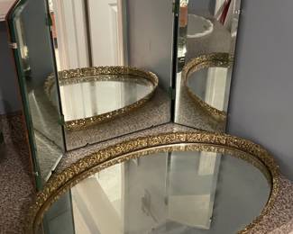 Vanity Mirror Set