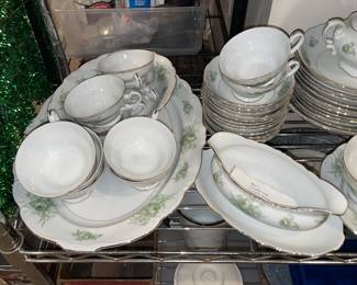 Large Royal M China Set