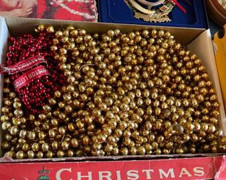 Vintage Christmas Garland