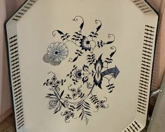 Assorted Kitchen Contents (Bakeware, China, Glassware, Etc.)