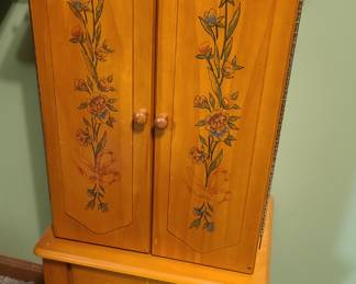 Jewerly armoires cabinet