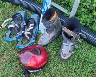 Nordica SUV 10x skis, boots, helmet, snowshoes