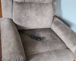 La-Z-Boy power lift recliner
