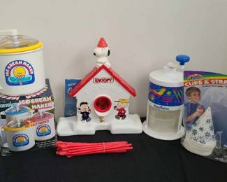 Donvier Ice Cream Maker With Snoopy And Sno Motion Shaved Ice
