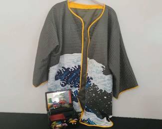 Asian Kimono With Handpainted Jewelry Box From Japan