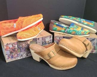 3 Pairs Of Womens 657 New Toms 1 Handpainted