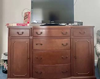 44Aug 20 2025 10 15pmQFEt