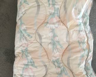Clean, high quality comforter for queen-sized bed.