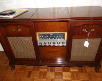 Vintage Magnificent Magnavox Turn Table/Radio Console  IN WORKING ORDER See Next 2 pics
