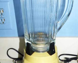Vintage "Clover" Waring Blender with glass jar