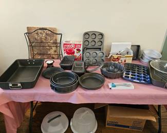 Bakeware and cookware 