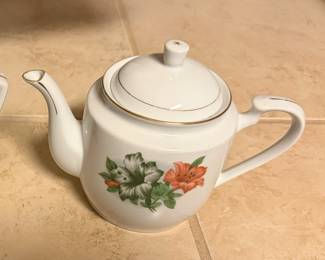 If you like teapots, this is a very nice one.
