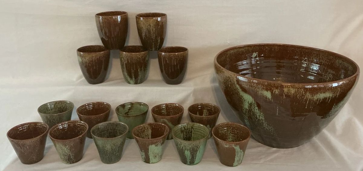001 A.R. Cole Pottery