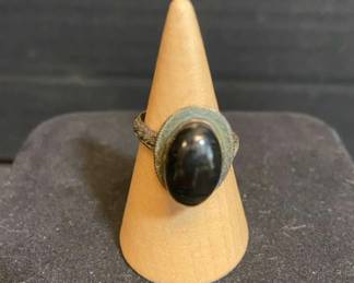 Vintage Black Stone Ring With Silver Toned Band