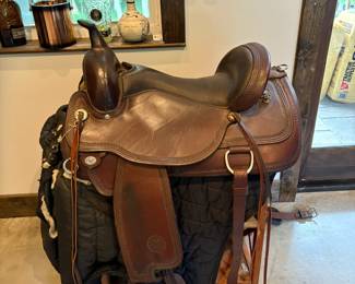 Circle Y Flex 2 Western Saddle with Extra Padded Seat side