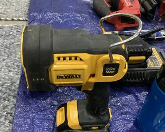 DeWalt DCL043 20V MAX LED Spotlight