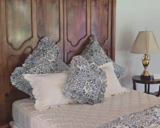 Henredon queen bedframe, Verlo queen  mattresses