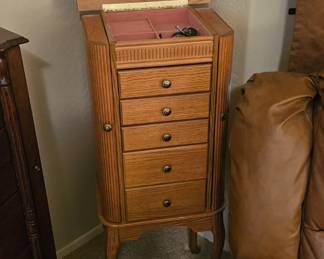 Extra jewelry box picture 